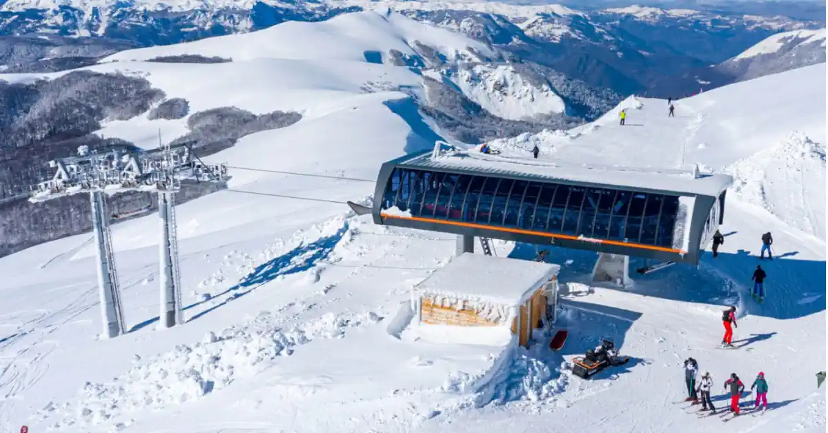 Skiiing in Kolasin lift