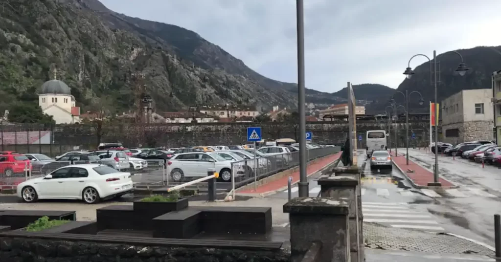 Kotor Parking