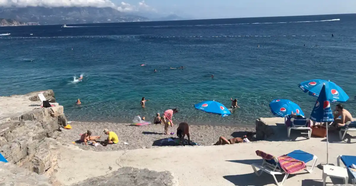 Ploce Beach