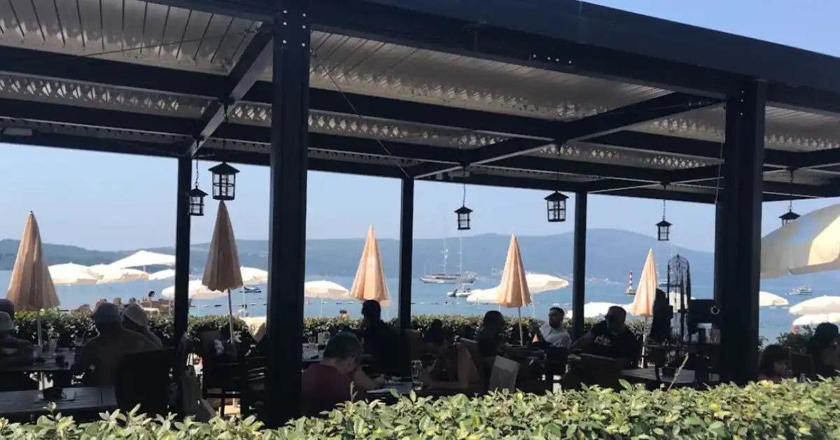 Belane Beach Restaurants